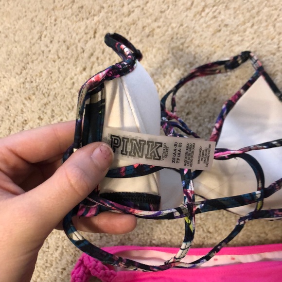 Pink bikini - Picture 5 of 7